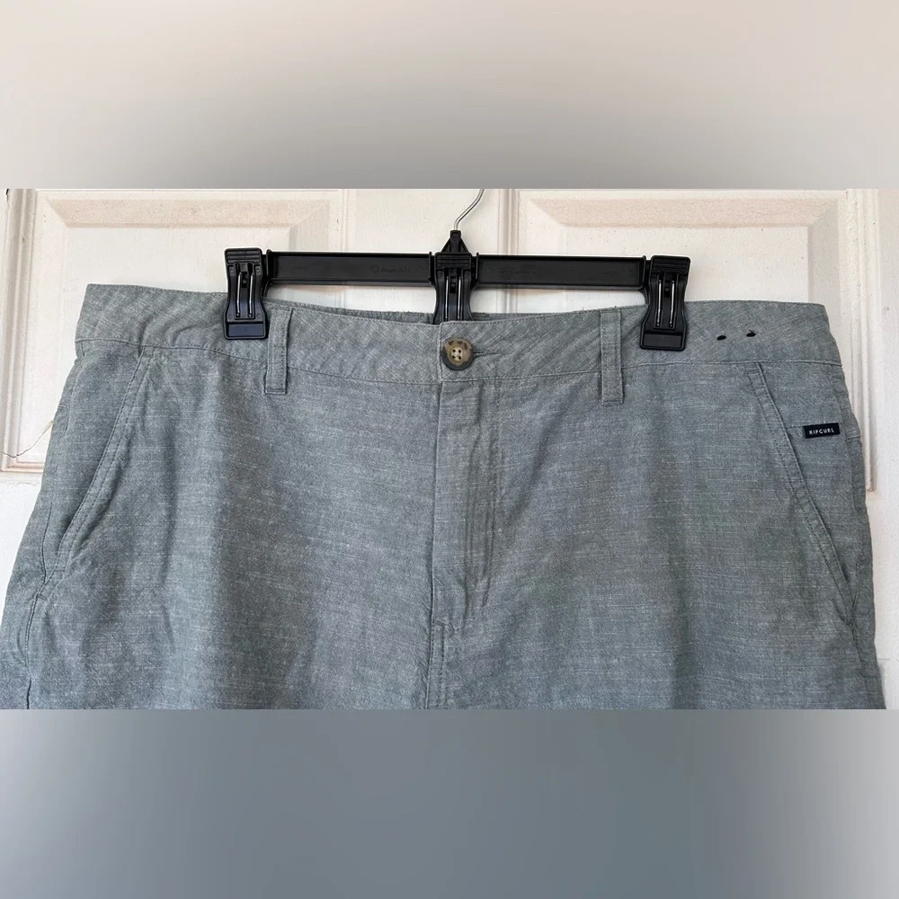 Rip Curl Brand  Men’s Flat Front 9” Shorts Green‎ Size 38 Tailored